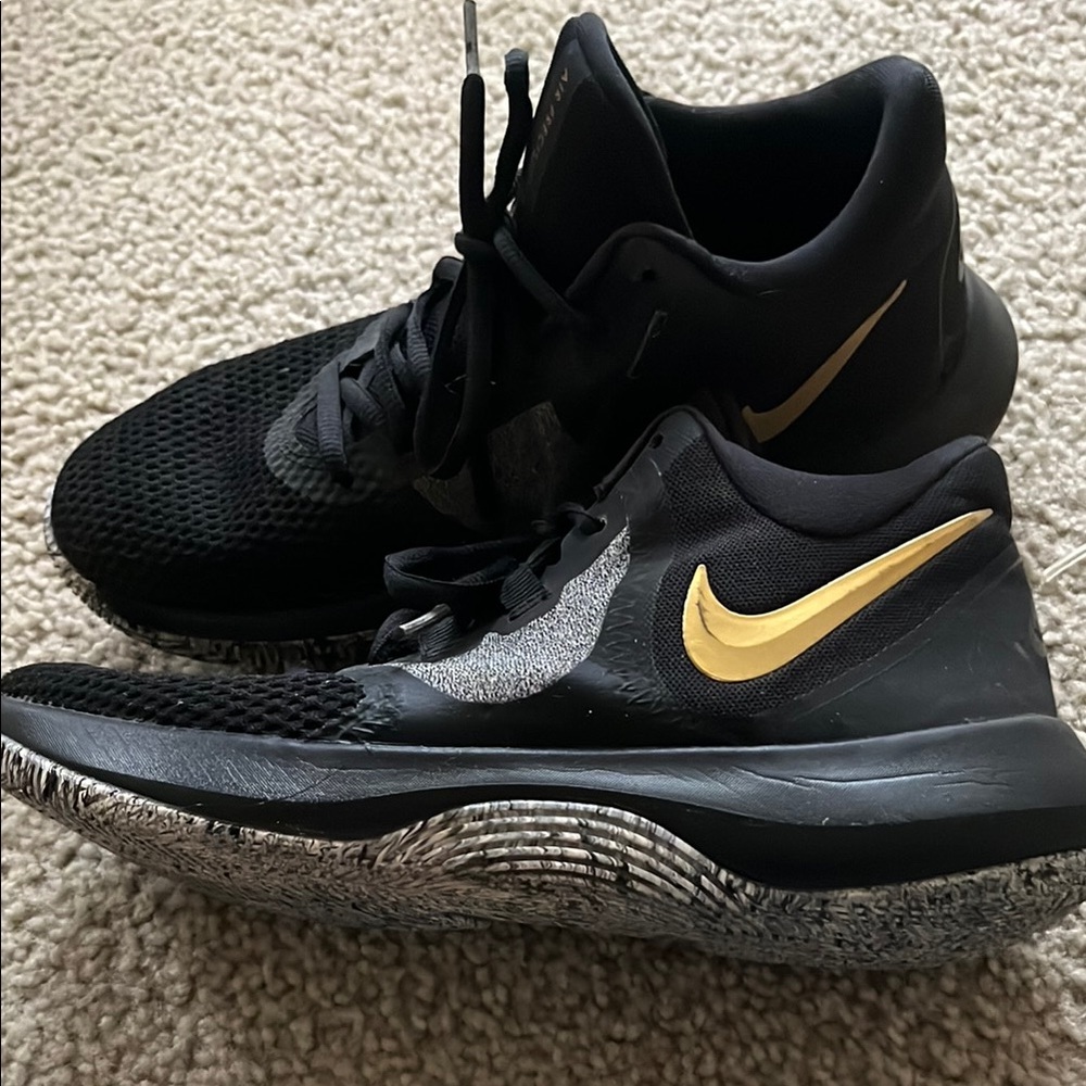 Nike mens air precision II Black and Gold Basketball Sneakers 7.5